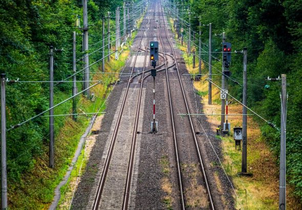 rails-4353313_1280